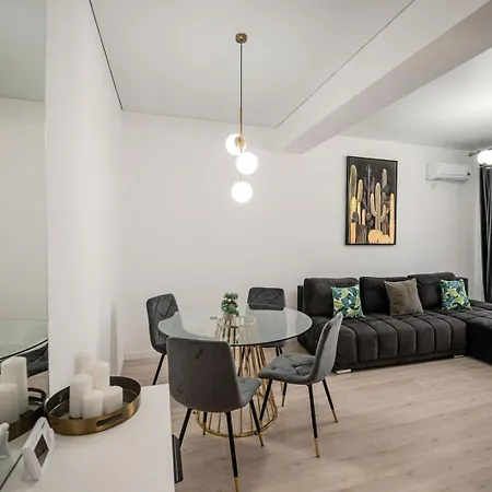 Appartement Queens Paradise 2 *